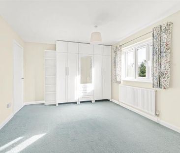 3 bedroom detached house to rent - Photo 4