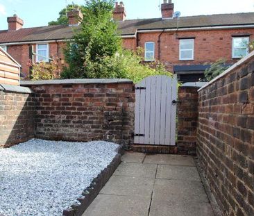 2 bedroom terraced house to rent - Photo 5