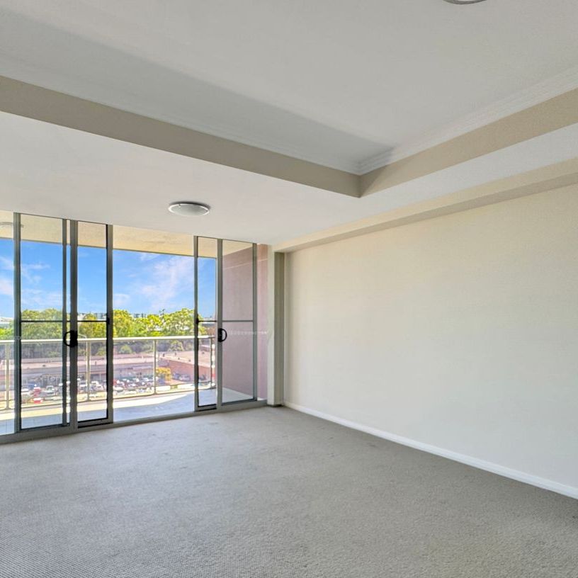 Air Conditioning in Lounge & Main Bed - Photo 1