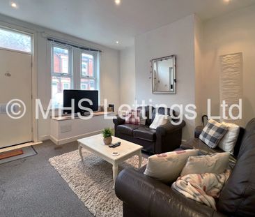 3 Bedroom Mid Terraced House for rent in Autumn Street - Photo 1