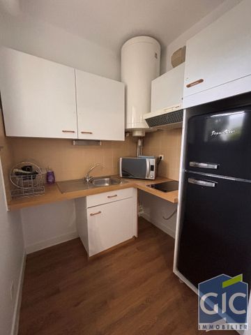 Location Appartement 1 pièce 30m² - Photo 3