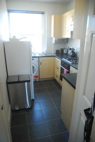 1 Bed Flat, Eliot Park, SE13 - Photo 5