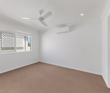 🌟 Brand-new 4-bedroom 2-level home with balcony & family room in La... - Photo 6