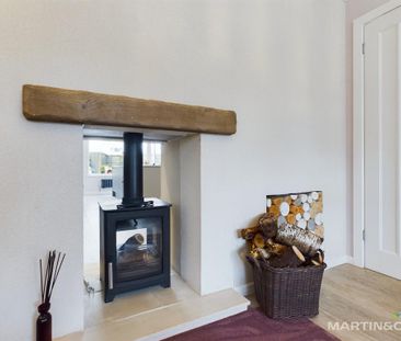 4 bedroom link detached house to rent - Photo 2