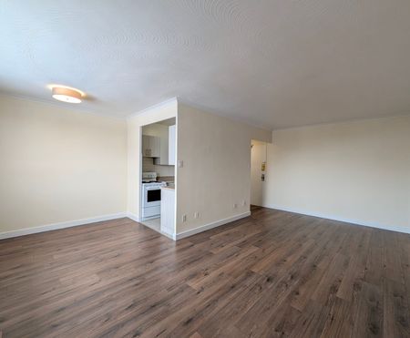 For Lease - 57 Parkwoods Village Drive Unit# 512, Toronto, Ontario - Photo 3