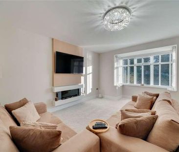 Parkland Avenue, Kidderminster, Worcestershire, DY11 - Photo 2