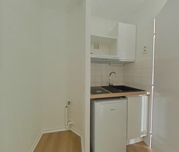 Location Appartement 1 pièce 18m² TOURS 37000 - Photo 2