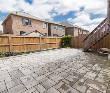 For Lease - 20 Ness Drive, Richmond Hill, Ontario - Photo 1