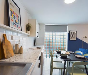 1 bedroom in a house share to rent - Photo 2