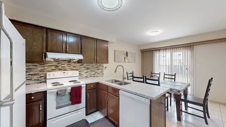 For Lease - 1722 Princelea Place Unit# Room B, Mississauga, Ontario - Photo 2