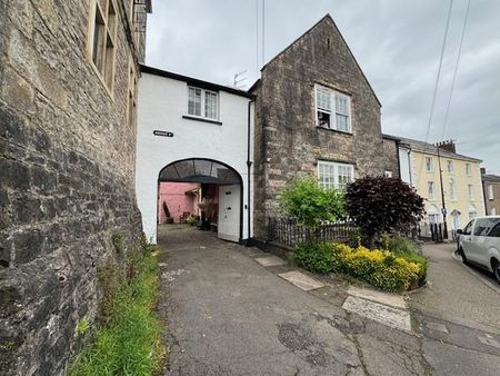 Bridge Street, CHEPSTOW - Photo 3