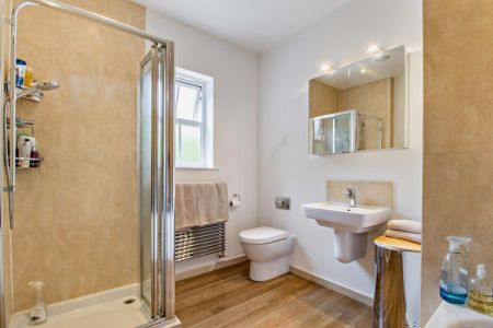 4 bedroom townhouse to rent - Photo 5