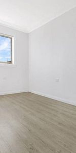STUNNING 1 BEDROOM MODERN RENOVATED APARTMENT - Photo 3