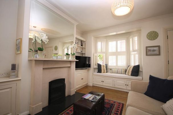 2 bedroom end of terrace house to rent - Photo 1