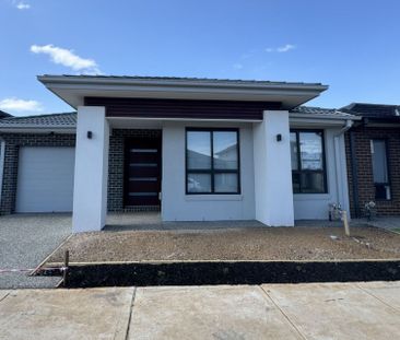 34 Erin Drive, Fraser Rise. - Photo 6