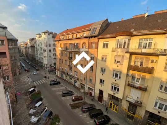Budapest, XIII. kerület, Újlipótváros, Csanády u. - Photo 1