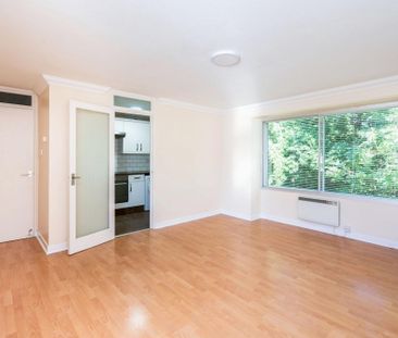 2 bedroom apartment to rent Vanborough Court, Wellesley Road, Sutto... - Photo 1