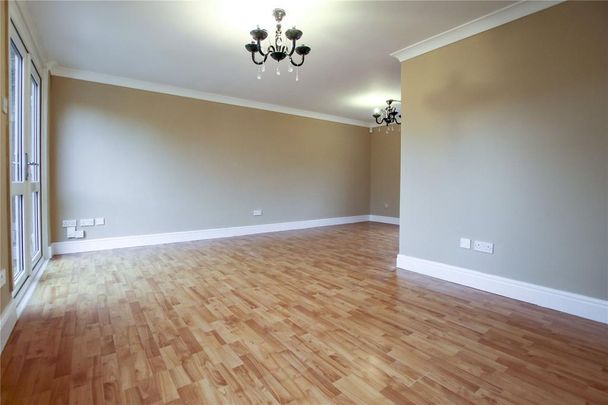3 bedroom end of terrace house to rent - Photo 1