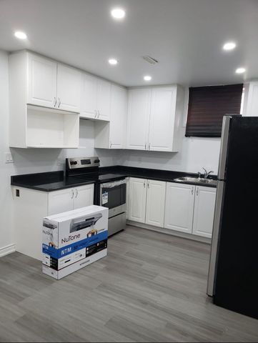 For Lease - 9 Stott Avenue, Ajax, Ontario - Photo 5