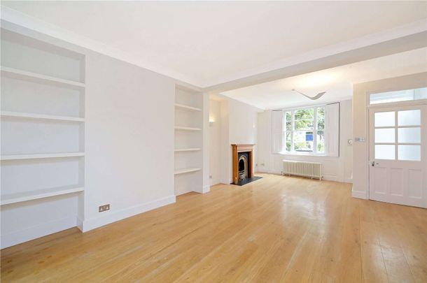 A good family house within a lovely Kensington neighbourhood - Photo 1