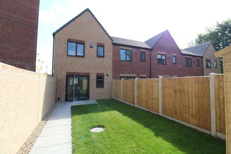 2 bedroom townhouse to rent - Photo 4