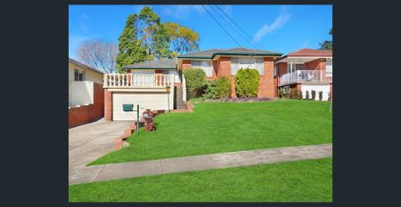 Family Sized Brick Home - Photo 5
