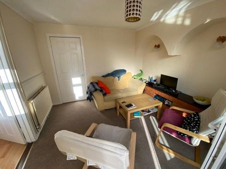 4 bedroom terraced house to rent - Photo 2