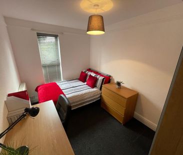 1 bedroom in a house share to rent - Photo 6