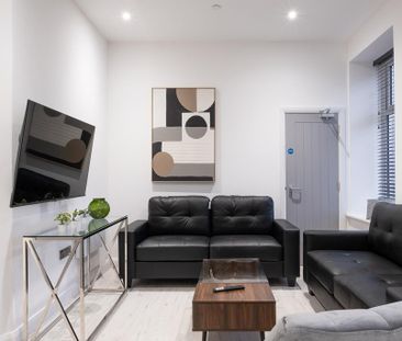 6 bedroom flat to rent - Photo 2