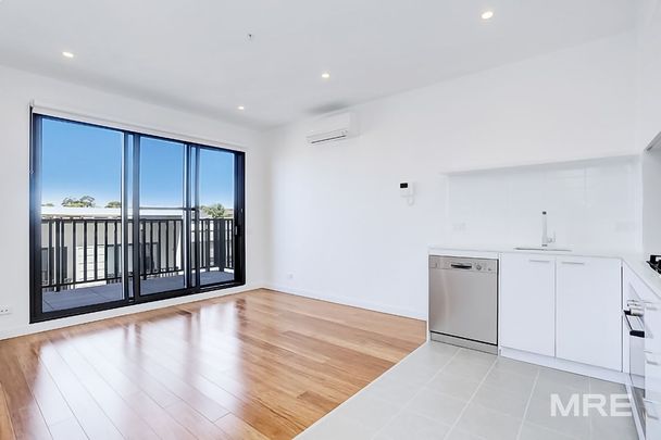 416/8 Olive York Way, Brunswick West - Photo 1