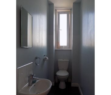 2 bed flat for rent in The Shore - Photo 4