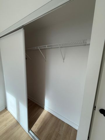 For Lease - 2300 St Clair Avenue Unit# 4, Toronto, Ontario - Photo 2