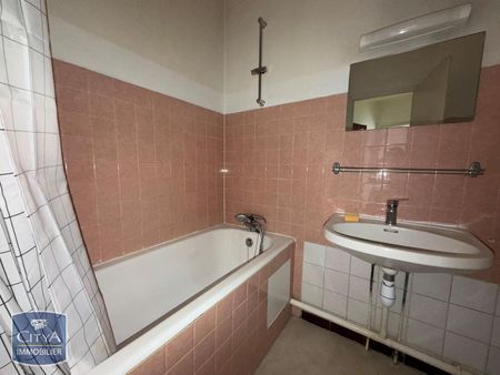 Location Appartement 1 pièce 27m² BRIVE LA GAILLARDE 19100 - Photo 4