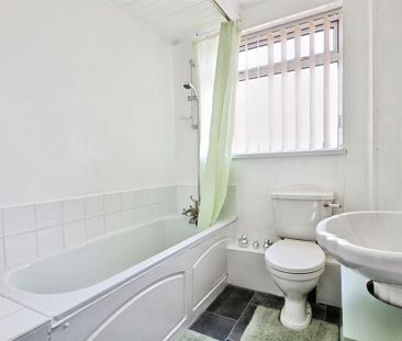 2 bedroom terraced house to rent - Photo 4