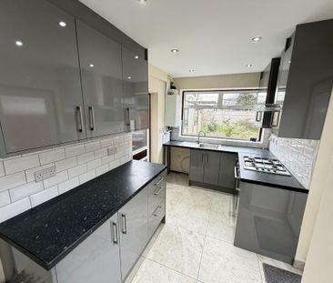 3 bedroom semi-detached house to rent - Photo 6