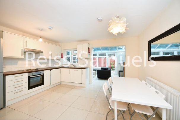 5 bedroom terraced house to rent - Photo 1