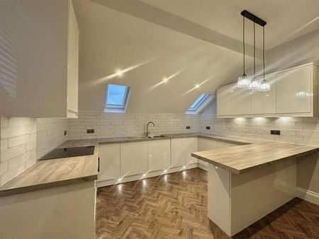 Parsonage Road, Heaton Moor, Stockport, SK4 - Photo 2