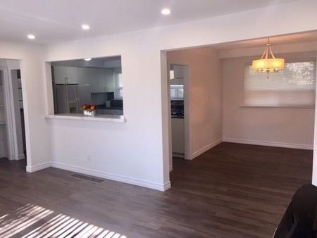 For Lease - 76 Centre Street, Brampton, Ontario - Photo 5