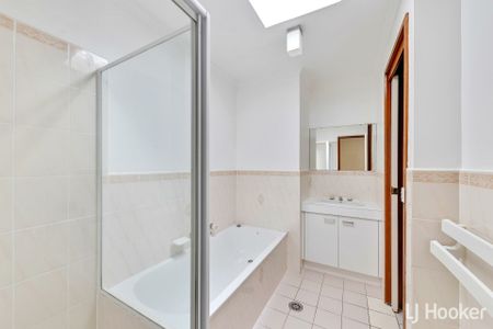 13 Leisler Place, Palmerston ACT, Belconnen - Photo 2