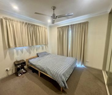 Modern 2-Bedroom Austam-Style Home - Photo 2