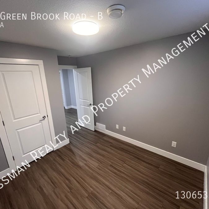 2 Bedroom Basement Suite in Greens - Photo 1