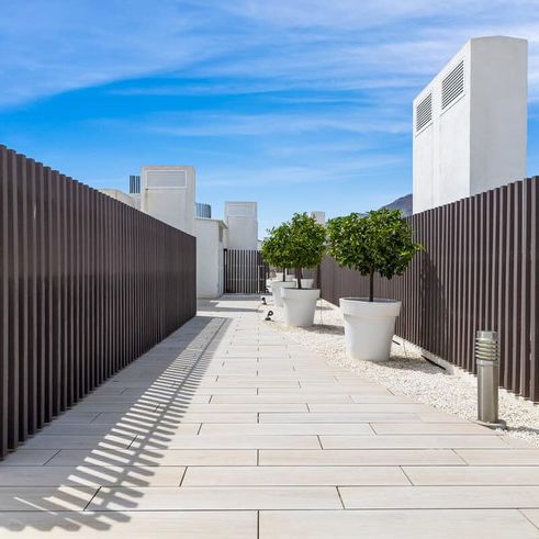 Avenida Juan Carlos I - Photo 1