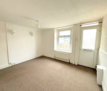 A 2 Bedroom Terraced House Instruction to Let in St Leonards-on-Sea - Photo 1