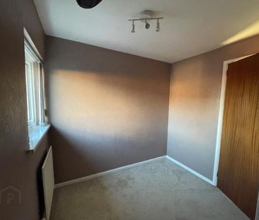 38 Coronation Crescent, Carrickfergus, BT38 7HB - Photo 5