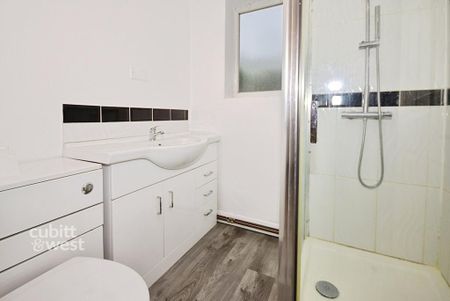 3 bedroom detached bungalow to rent - Photo 4