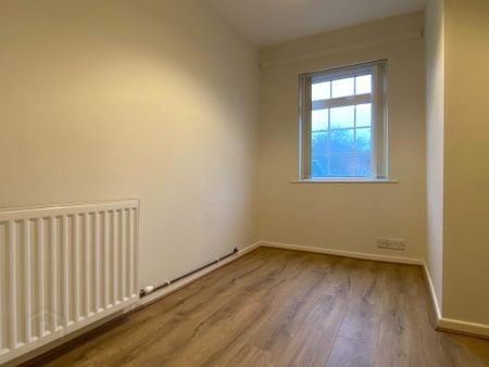 11 Strathearn Court, Holywood, BT18 9NP - Photo 3