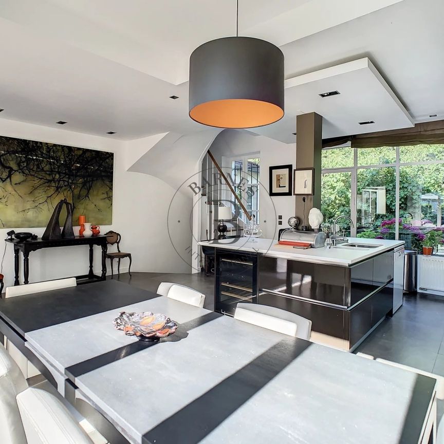 Tout savoir sur cette maison dans le quartier Plateau de Cazes, à Vaucresson - Photo 1