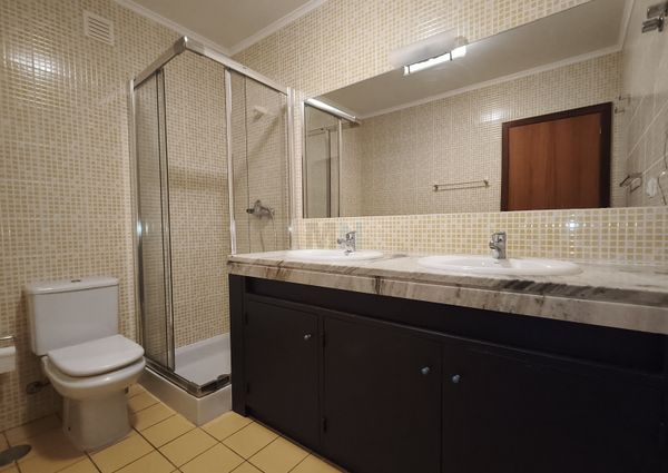 Apartamento T5 em Coimbra