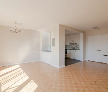 4555 Bonavista Avenue — 1 Bedroom - unit 503 - Photo 4