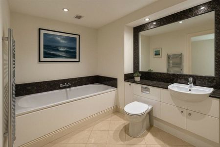 Lensbury Avenue, Fulham, SW6 - Photo 5